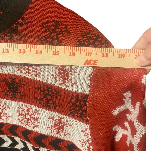 NBA Chicago Bulls Knit Sweater Red Black White Crewneck Pullover Medium - Picture 6 of 11